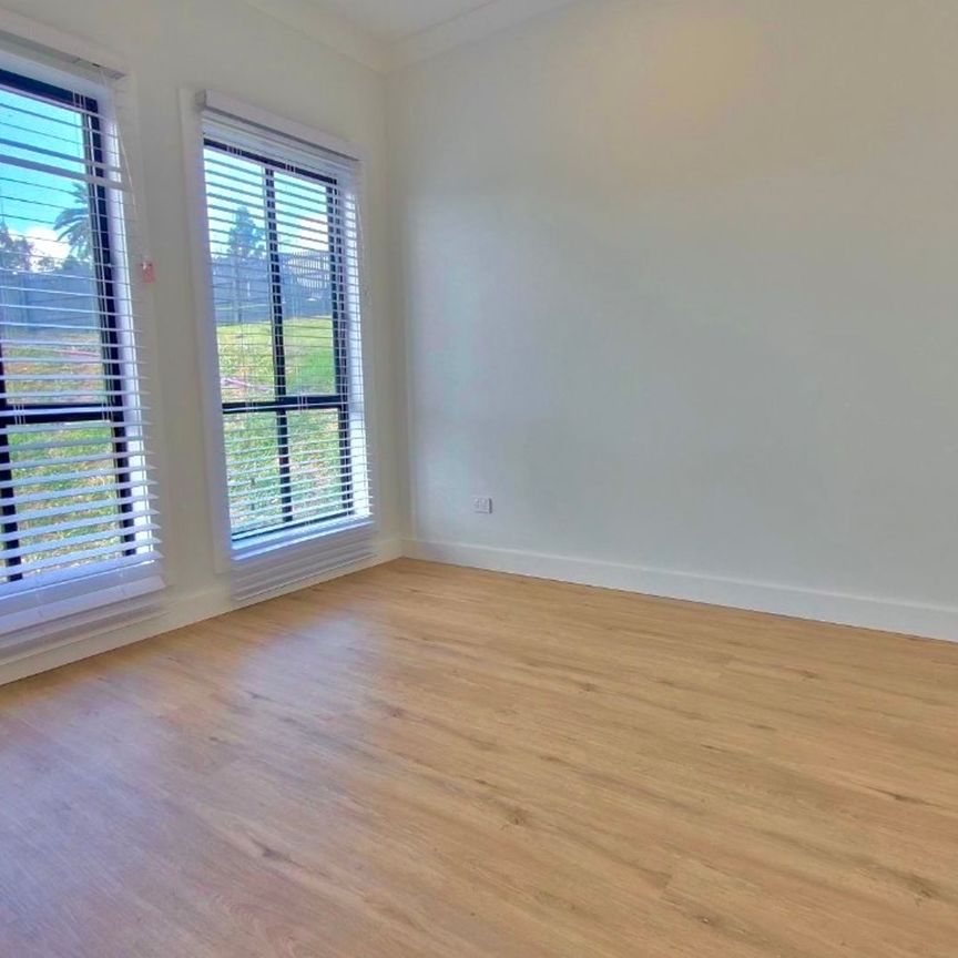 Spacious Modern Single-Storey Home Offering Privacy, Comfort & Convenience - Photo 1