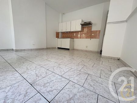 Location Maison 3 pièces 51m² LILLEBONNE 76170 - Photo 3