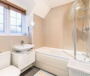 2 bedroom coach house to rent Alan Turing Road, Loughborough, Leice... - Photo 3