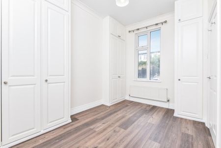 2 bedroom property to rent - Photo 3