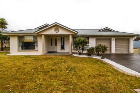Comfortable Living Near North Orange Amenities - Photo 3