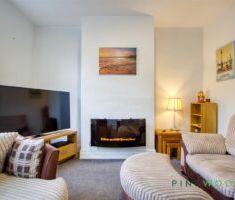 2 BEDROOM House - Mid Terrace - Photo 6