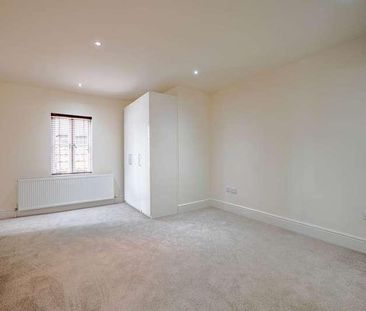 Sutcliffe House, BA1 - Photo 1