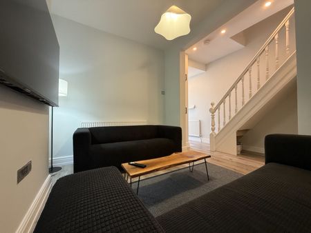 Allensbank Crescent, Heath - Photo 5