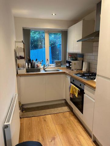 3 bedroom apartment to rent - Photo 5