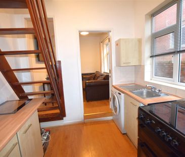 Middleborough Road Coundon Coventry - Photo 2