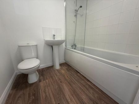 2 bedroom apartment to rent - Photo 4