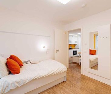 NUR FÜR STUDENTEN - Vollständig möbliertes Privatzimmer in einer 5-... - Foto 1