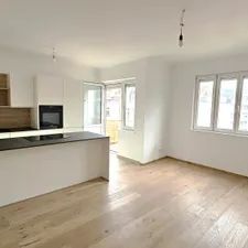 Neu renoviert: 2 Zimmer, Balkon & Lift beim Augarten - Foto 1