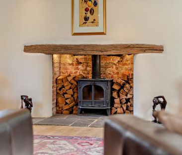 6 bedroom detached house to rent - Photo 2