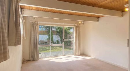 In the Heart of Merivale - Photo 2