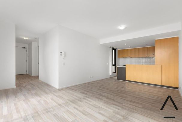 Effortless urban living! - Photo 1