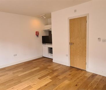 Flat 2, 24 Newmarket Road, Cambridge - Photo 4