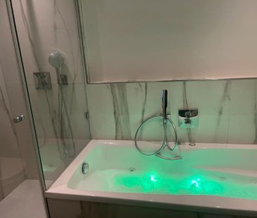 Kleines Zimmer in 4er-Frauen-WG ideal für Pendlerin, sofort frei - Photo 2