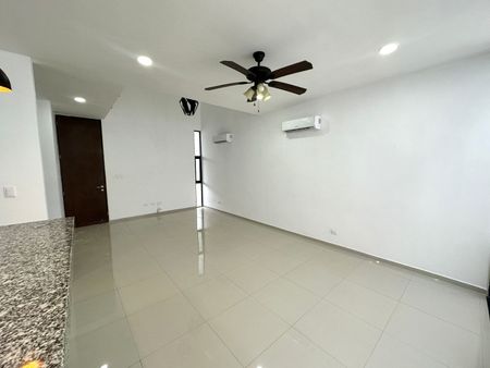Townhouse de 2 recámaras, con rooftop, para habitar u oficina. - Photo 2
