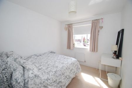 The Bramblings, Little Chalfont, Buckinghamshire,HP6 - Photo 3