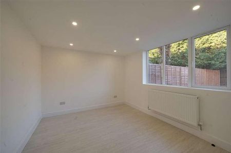 Aspal Park, Beck Row, Bury St. Edmunds, Suffolk, IP28 - Photo 2