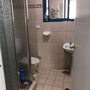 LARGE 4 BEDROOM HOUSE FOR LEASE - Photo 2