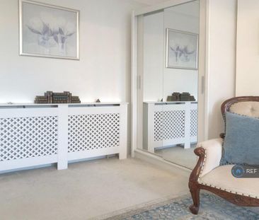 1 bedroom in a flat share to rent - Photo 1
