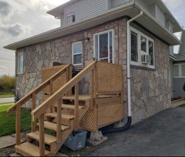 For Lease - 598 Front Street, Oshawa, Ontario - Photo 1