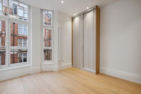 2 bedroom flat in London - Photo 2