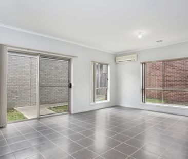 9 Yorkshire Terrace, Craigieburn, VIC 3064 - Photo 2