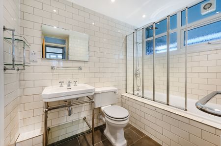 Shaw Court, SW11, London - Photo 3