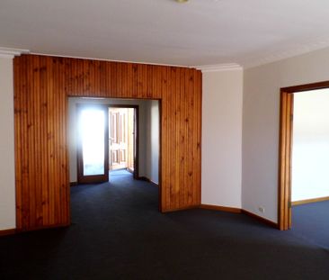 3 BEDROOM HOUSE IN THE HEART OF ALTONA - Photo 5