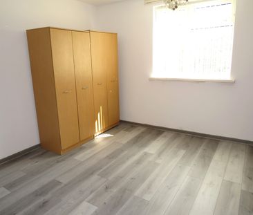 Chilvers Grove, BIRMINGHAM - Photo 2