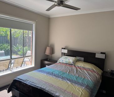 Lovely family home in Craigieburn! - Photo 1