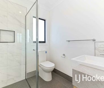 2/45 Highland Avenue, Hampton Park VIC - Photo 3