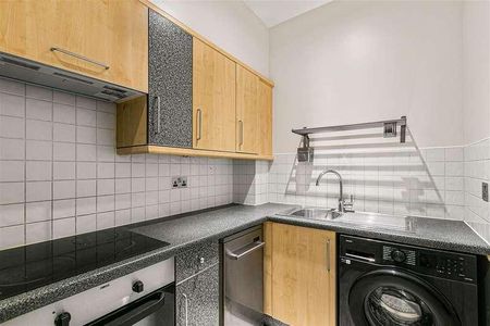 Regents Court, Sopwith Way, Kingston Upon Thames, KT2 - Photo 5