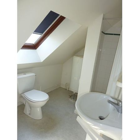 Location Appartement 3 pièces 24m² MONTMORILLON 86500 - Photo 3