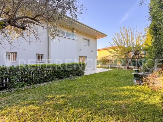 Villa • Le Cannet - Photo 1