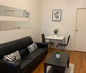 Quaint, Convenient, Chic - Photo 5