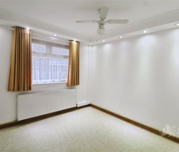 Milton Road, Caterham, Surrey, CR3 5JD - Photo 4