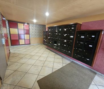 Location Appartement 1 pièce 19m² ST DENIS 97400 - Photo 6