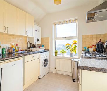 1 bed Flat for rent - Photo 5