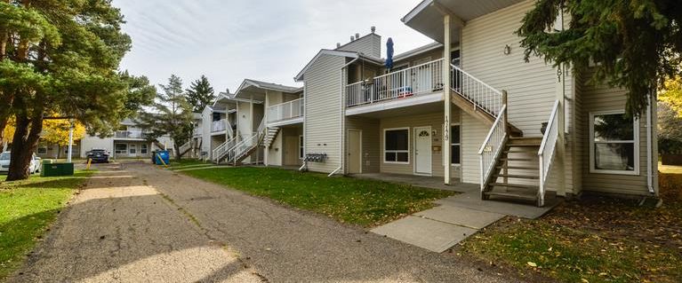 Westridge Manor | 17104 75 Ave. NW, Edmonton - Photo 1