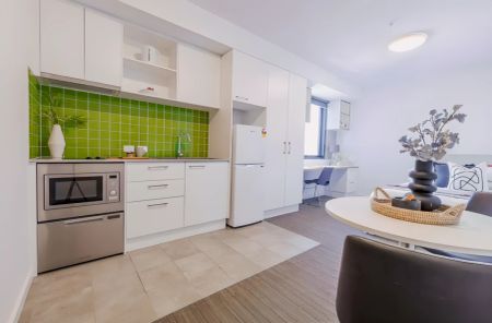 Premier Large Studio with Double Bed(High floor Level 16-20) - Photo 5