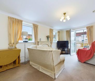 1 bedroom retirement property to rent - Photo 3