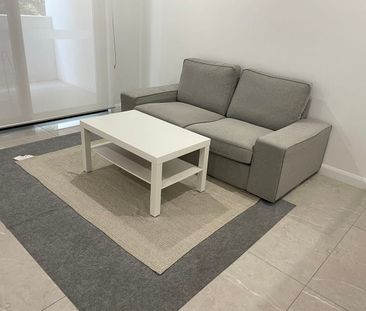 Furnished 1 bedroom unit - Photo 2