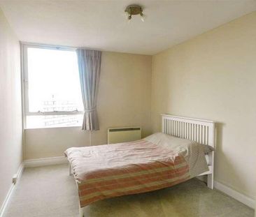 Bramlands Close, Battersea, London, SW11 - Photo 4