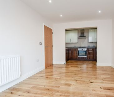 1 Mantle Road, London, SE4 - Photo 1