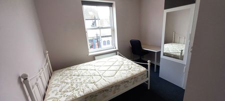 Far Gosford Street , Coventry - Photo 4