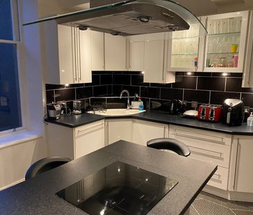 2 Bed Flat, Ruthven Street, G12 - Photo 1