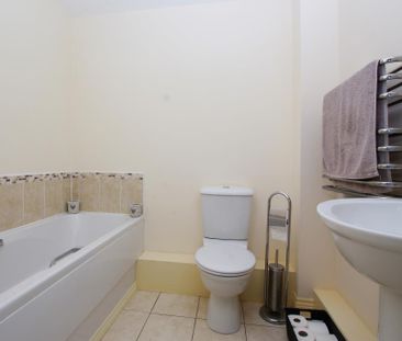 2 bedroom apartment to rent - Photo 4