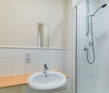 2 bedroom apartment to rent - Photo 6
