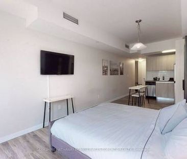 KENSIGHTON MARKET SPACIOUS BACHELOR APARTMENT - Photo 3