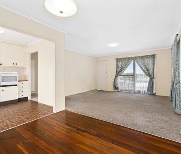 Spacious Family Home in Sunnybank Hills @ $625 per week - Photo 1